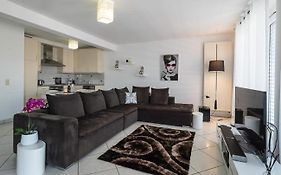 Luxury Penthouse Apartment With 3 Balconies -2 Bedrooms -Petrus View & Parking